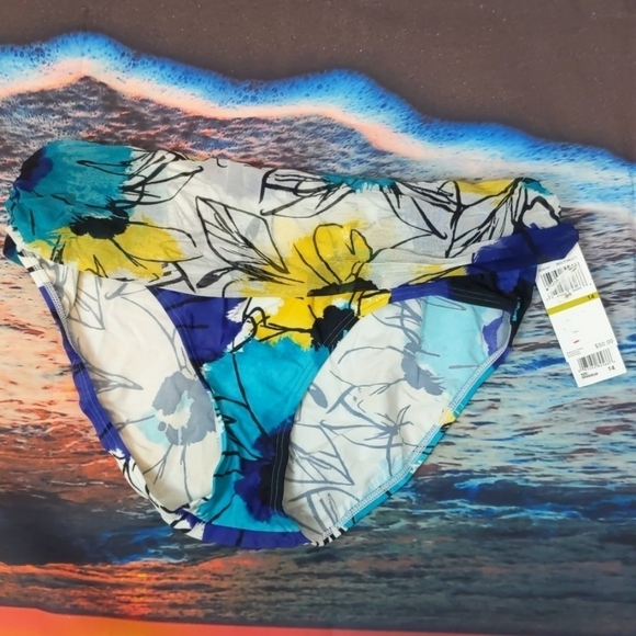 Be creative swim bottom flower size 14 - Picture 1 of 3